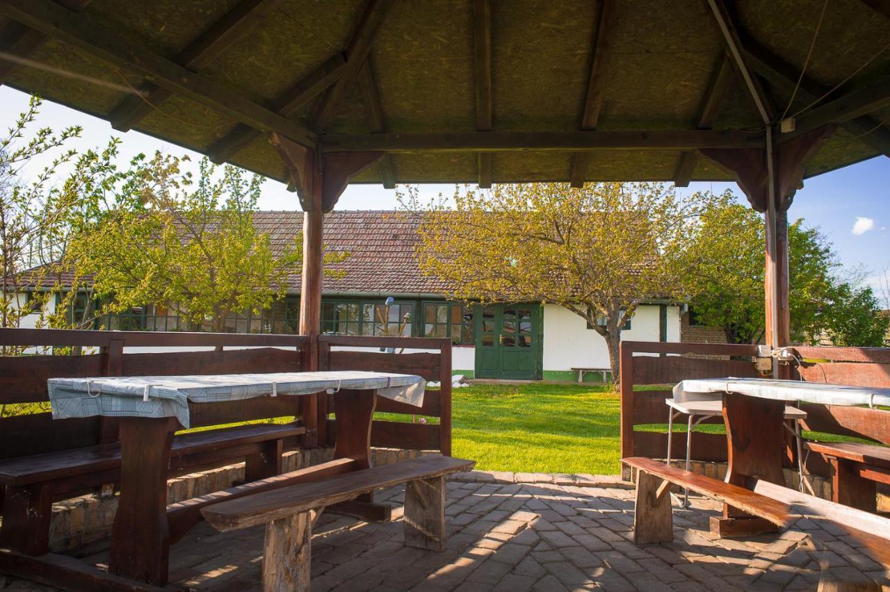 Etno Salas - Etno Ranch - Seosko Turisticko Domacinstvo Villa Palic Exterior photo